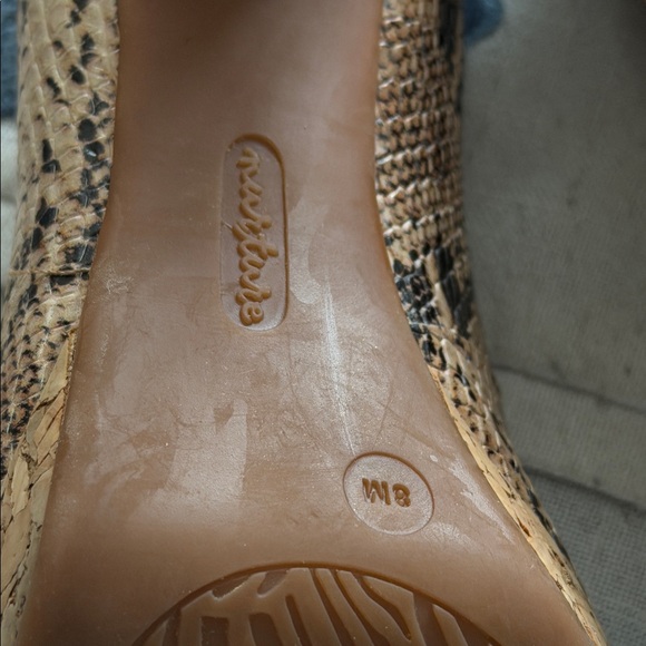 Nurture Snakeskin leather Cork Heel Pumps size 8 4” heel - Picture 3 of 16